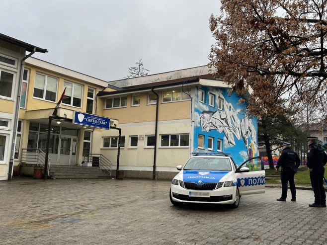 Бањалука: Након противдиверзионог прегледа полиције настављена настава у ОШ "Свети Сава"