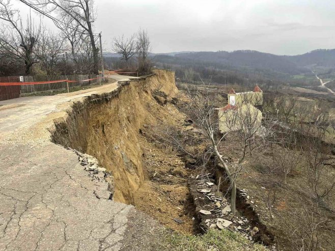 Ugljevik - klizište (Foto: RTRS)