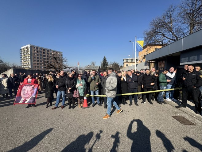 Бројни грађани пред Судом БиХ; Подршка предсједнику  Српске и в.д. директора Службеног гласника (ФОТО)