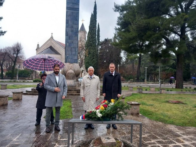 Полагање вијенаца за Дан бораца у Требињу - Фото: РТРС