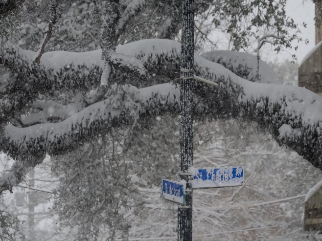 Сњежна олуја (Фото: EPA-EFE/DERICK HINGLE) - 