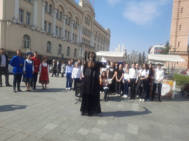 У Бањалуци хуманитарни базар руских сувенира за удружење "Искра"