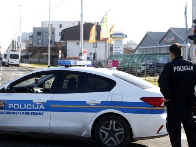 Хрватска полиција (Фото илсутрација: EPA-EFE/ANTONIO BAT) - 