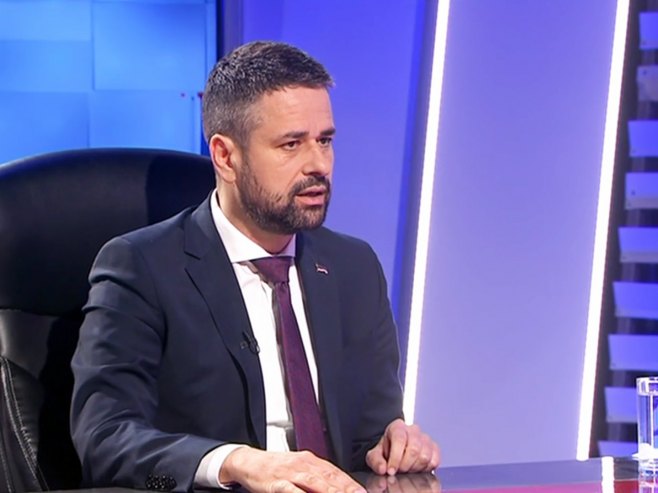 Амиџић: Приједлог Комшића и Бећировића неспроводив, неуставан и антидејтонски (ВИДЕО) Амиџић: Приједлог Комшића и Бећировића неспроводив, неуставан и антидејтонски (ВИДЕО)