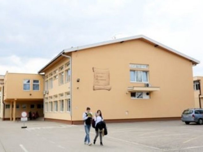 Помозимо дјечаку Кристијану Костићу Помозимо дјечаку Кристијану Костићу