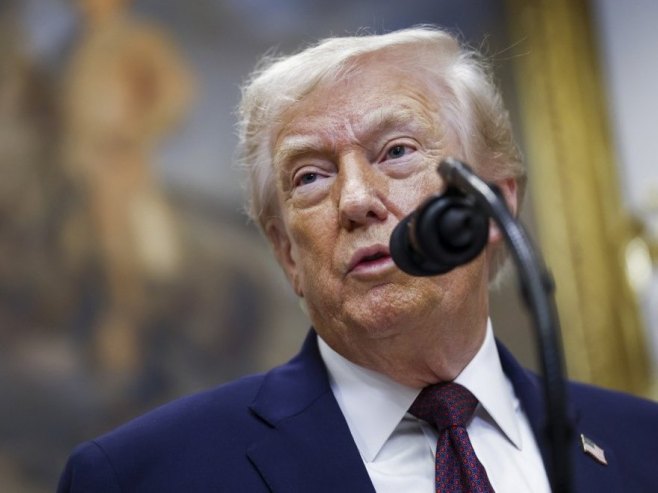 Трамп: САД покренуле нападе на мете Исламске државе у Нигерији Трамп: САД покренуле нападе на мете Исламске државе у Нигерији