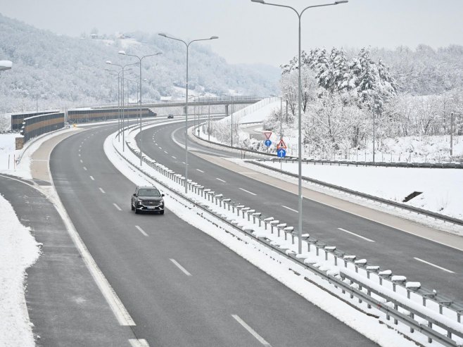 Сви путеви у Херцеговини проходни, на Чемерну очишћени од снијега Сви путеви у Херцеговини проходни, на Чемерну очишћени од снијега