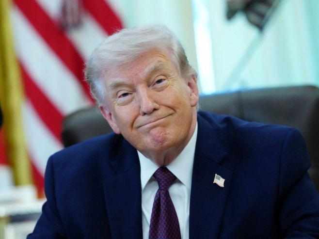 Трамп: Озбиљно разматрам повлачење САД из НАТО Трамп: Озбиљно разматрам повлачење САД из НАТО